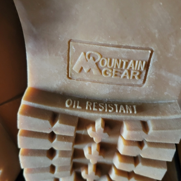 Mountain Gear tan ankle hi boots, size kids 6, like new condition, - Picture 4 of 16